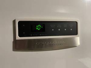 lot 176 image: Frigidaire Freezer Model GLFH21F8HWE