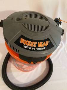 lot 179 image: Bucket Head 5 Gallon Wet  Dry Vac