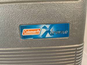 lot 199 image: Cooler Lot