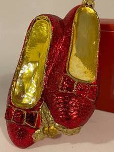 lot 237 image: Kurt S. Adler Polonaise Wizard of Oz Collection Glinda Ruby Slippers Ornament