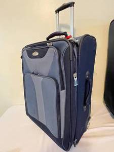 lot 279 image: 2 Luggage Pieces By Ricardo and Revo
