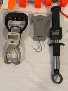 lot 257 image: Assorted Fishing Gear