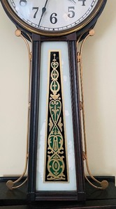 lot 1 image: Large Vintage Banjo Clock by New Haven Clock Company with Key