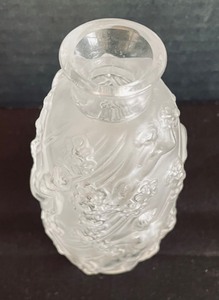 lot 15 image: Petite Lalique Style Nude Figure Vase