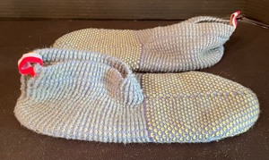 lot 53 image: Bombas Slippers with Bag