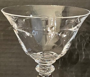 lot 61 image: 9 Elegant Etched Stemware Goblets