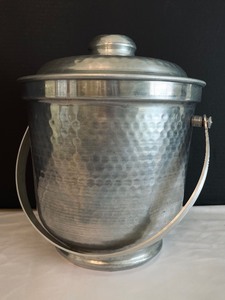 lot 117 image: Vintage Hammered Aluminum Ice Bucket made in Italy