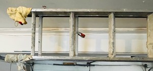 lot 109 image: Metal 20 Foot Extension Ladder