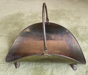 lot 122 image: Vintage Metal Firewood Holder