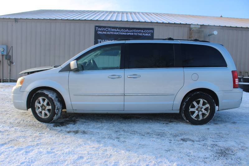 2009 Chrysler Town & Country Touring