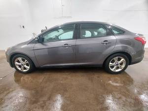 2014 Ford Focus SE - 1 OWNER