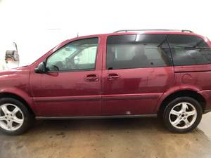 lot 4G image: 2005 Chevrolet Uplander LT