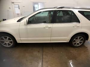 lot 4U image: 2004 Cadillac SRX - AWD