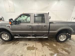 lot 1D image: 2008 Ford F350 Super Duty - DIESEL - 4X4 - 2 OWNER