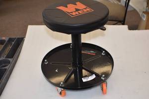 Rolling Mechanics Stool