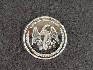 1oz .999 Fine US Flag Patriotic Round
