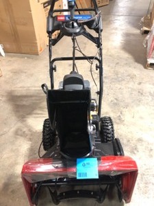 Toro SnowMaster 724 QXE 24 in. 212cc Single-Stage Gas Snow Blower, Customer return, review all pictures