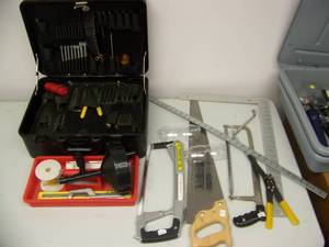 lot 28 image: Metal Organizing Cabinet and miscellaneous Tools