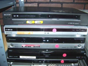 lot 80 image: Various Audio Video Components