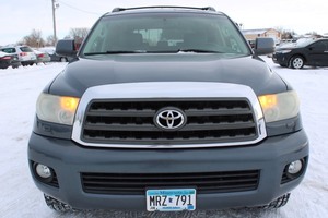 2008 Toyota Sequoia SR5 4x4 - 2 Owners -