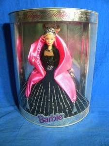 lot 30 image: 1998 Happy Holiday Barbie