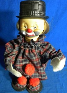lot 44 image: Porcelain Clown
