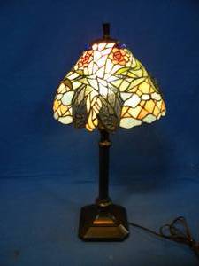 lot 68 image: Elegant Flower Table Lamp