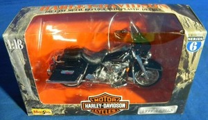 lot 73 image: Harley Davidson Die Cast Motorcycle by Maisto
