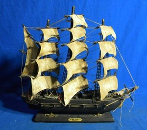lot 76 image: 1780 Fragata Espanola Ship Replica