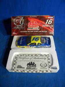 lot 124 image: Nascar Mac Tools 124 Scale Die Cast Stock Car
