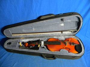 lot 132 image: Skylark Violin with Black Case (Appears to be 8 X 22)