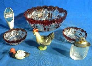 lot 133 image: Miscellaneous Crystal Bowls and Figurines (Hamms)