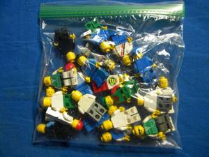 lot 164 image: Miscellaneous Lego Characters