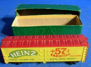 lot 167 image: HO Scale Heinz 57 Varieties Reefer Freight Box Car Tyco HJH Co. 484