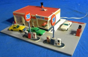 lot 169 image: Tyco Union 76 Gas Station Replica