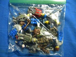 lot 190 image: Huge Assortment of Lego Characters
