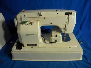 lot 217 image: Riccar Sewing Machine with Cover