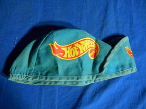 lot 230 image: Hot Wheels Green Cloth Hat