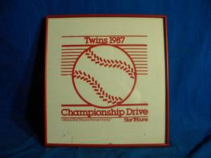 lot 258 image: 1987 Twins Hanky Framed