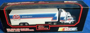 lot 272 image: 1991 Racing Champions STP Richard Petty NASCAR 164 Team Transporter