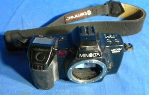 lot 295 image: Minolta Maxxum 7000i 35mm SLR Film Camera