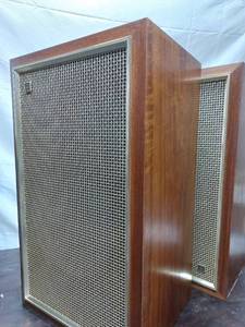 lot 1 image: Pair Of Pioneer CS-A31 Speakers