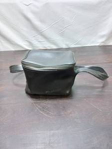 lot 32 image: Polaroid 600 Land Camera