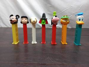 lot 72 image: Pez Dispensers  1