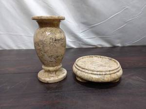 lot 78 image: Marble Vase