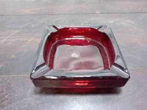 lot 81 image: Viking Glass Ashtray