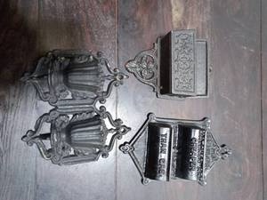 lot 83 image: Match Holders  2