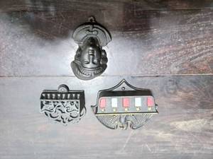 lot 85 image: Match Holders  3