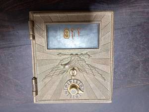 lot 113 image: Mail Box Door