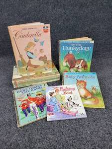 lot 66 image: Lot of (9) Vintage Reading Books - Disneys Wonderful World of Reading (1970s), Little Golden Books (1950s60s)